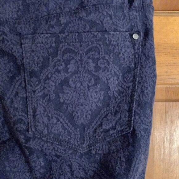 Kardashian Premium Denium Jeans - Picture 4 of 12